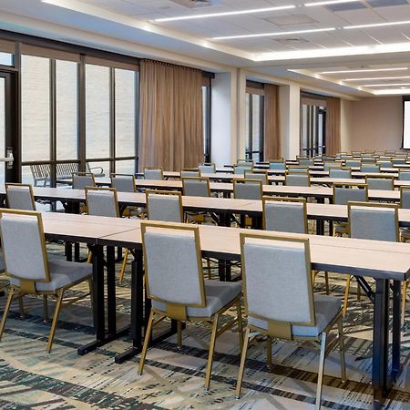 Отель Courtyard By Marriott Atlanta Midtown Экстерьер фото