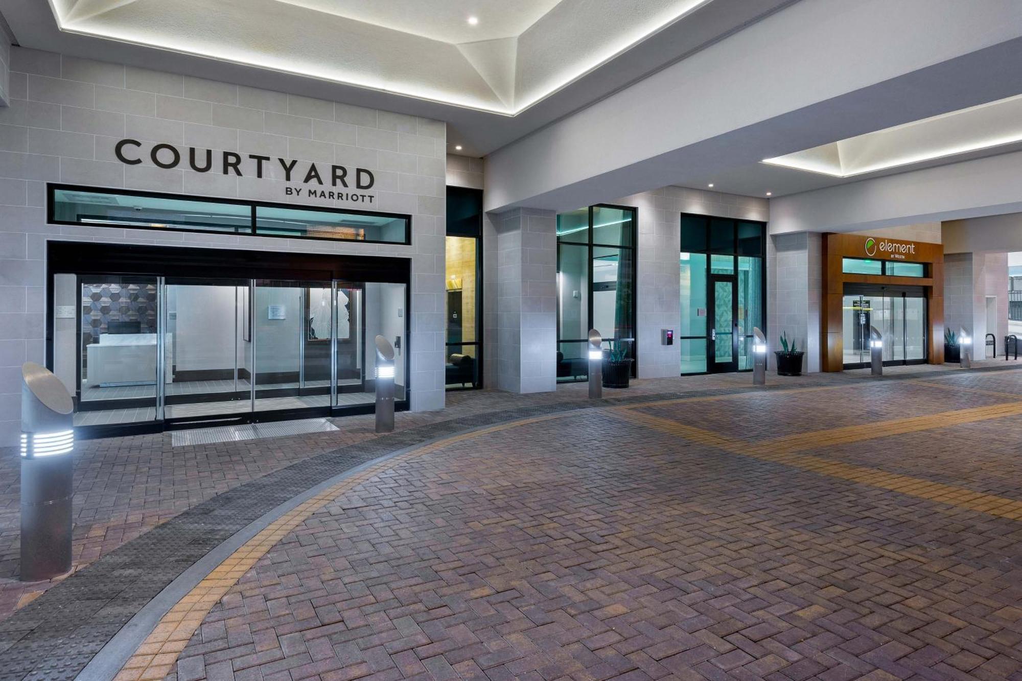 Отель Courtyard By Marriott Atlanta Midtown Экстерьер фото