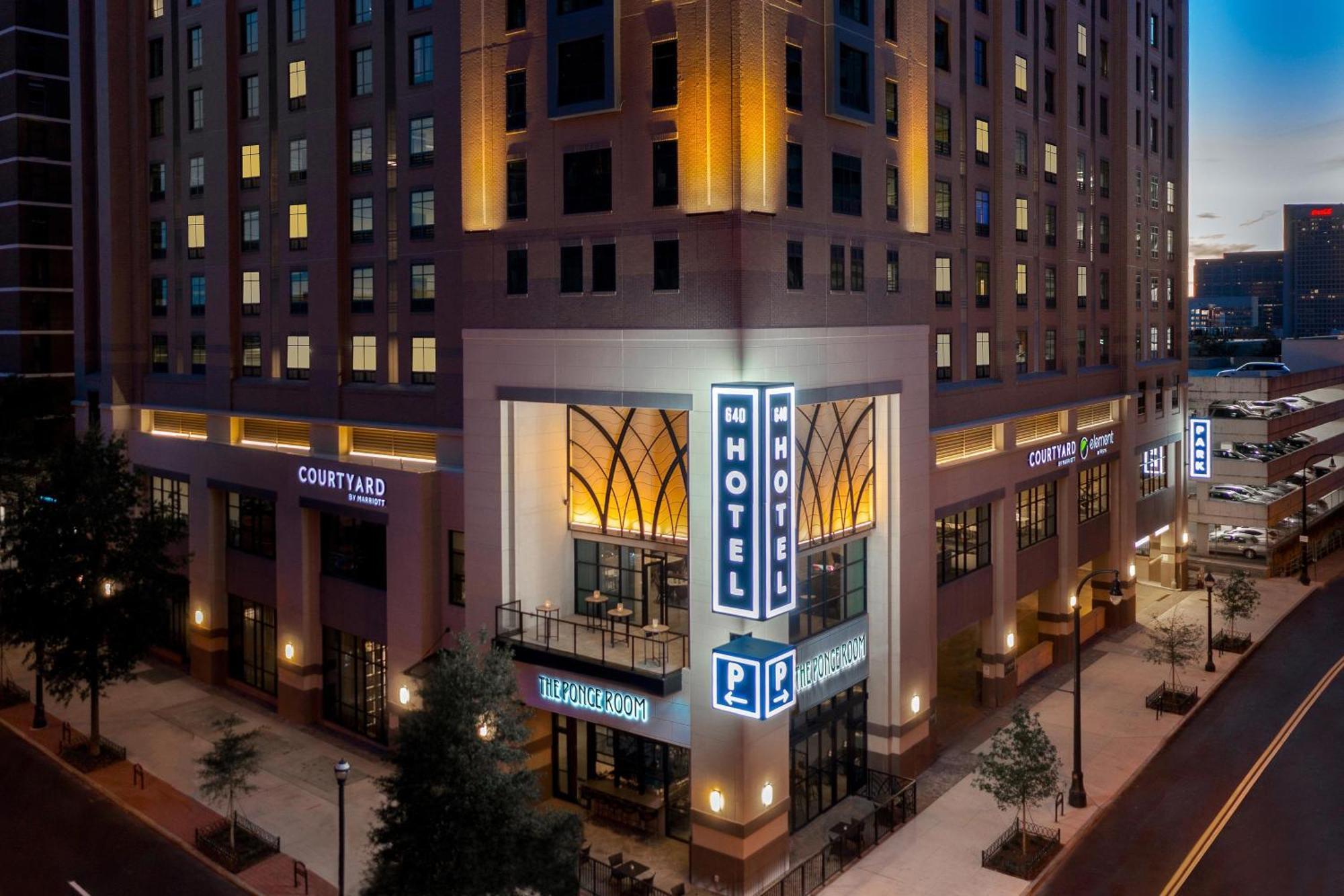 Отель Courtyard By Marriott Atlanta Midtown Экстерьер фото